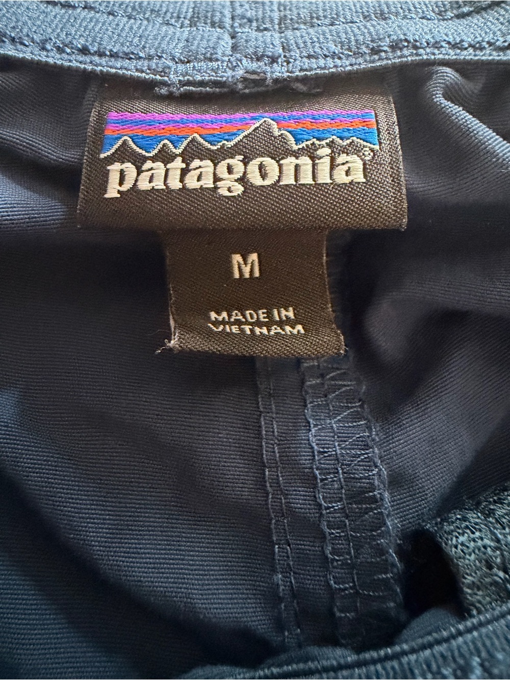 Patagonia Women’s Navy Lightweight Active Shorts Medium - Picture 3 of 10